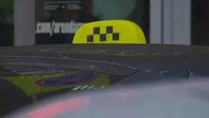 В Татарстане таксист ударил ножом пешехода, а после отвез его в больницу - НТР 24