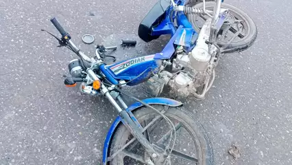 В Татарстане два мальчика на мопеде врезались в «Ниву» - НТР 24