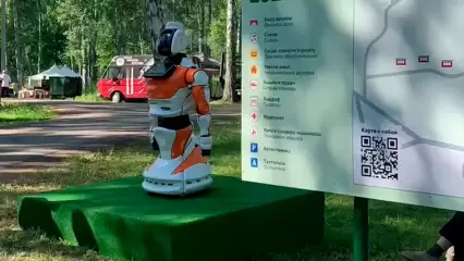 Жители Татарстана заметили робота в тюбетейке на Сабантуе