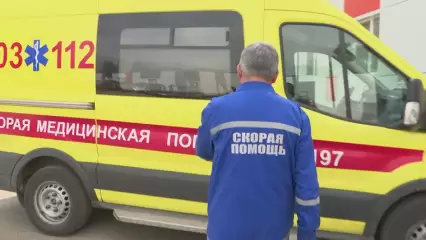 Пешеход на самокате попал под колеса иномарки в Казани
