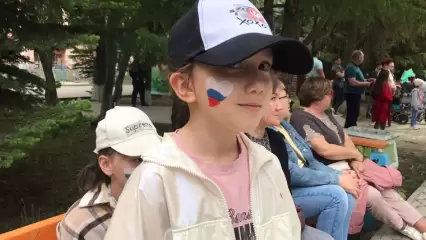 В парке аттракционов Нижнекамска организовали детский праздник ко Дню России