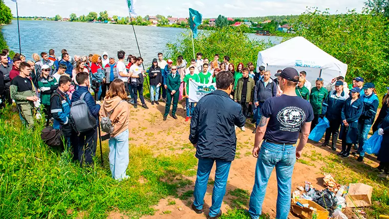 Более 40 мешков мусора собрали волонтёры на озере Юртово под Нижнекамском
