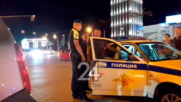 В Казани бывший сотрудник правоохранительных органов устроил аварию с перевёртышем