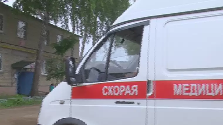 Трое взрослых и ребенок получили ожоги из-за вспышки топлива при заправке мотолодки в Татарстане