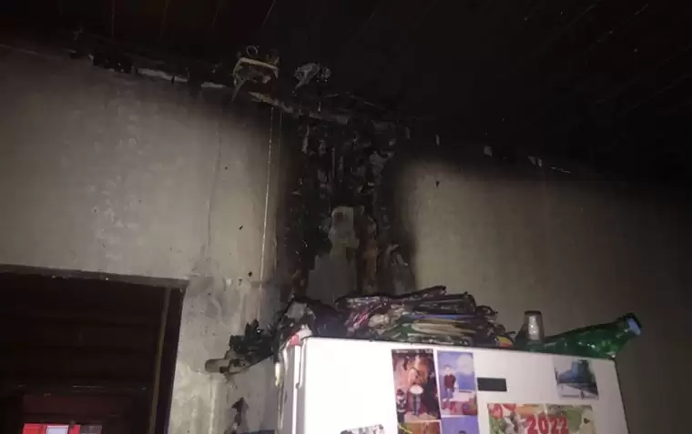 В Татарстане из-за удара молнии загорелся частный дом