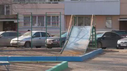 В нижнекамской пятиэтажке начали обработку от тараканов после жалобы жильца, что они его «чуть не съели» - НТР 24