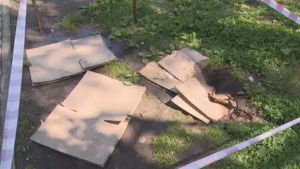 После падения малыша в лужу с неизвестным веществом в Нижнекамске возбуждено уголовное дело - НТР 24