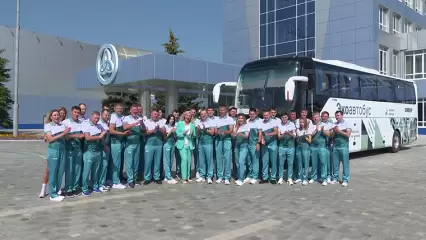 Сотрудники «Нижнекамскнефтехима» отправились на летнюю спартакиаду в Казань - НТР 24