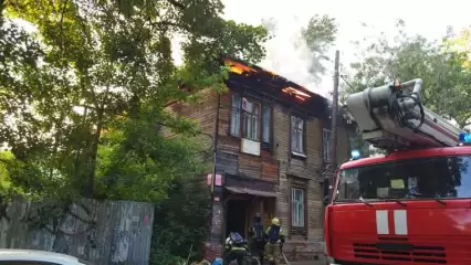 В Татарстане спасли бомжа из горящего дома