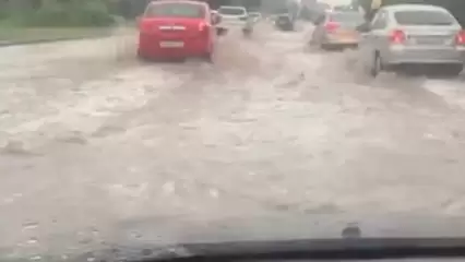 Нижнекамцы показали затопленные после дождя дороги - НТР 24