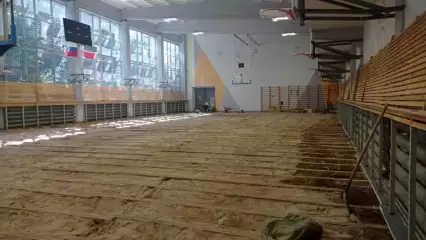 В нижнекамской спортшколе появится новое покрытие для баскетбола за 5,5 млн рублей - НТР 24