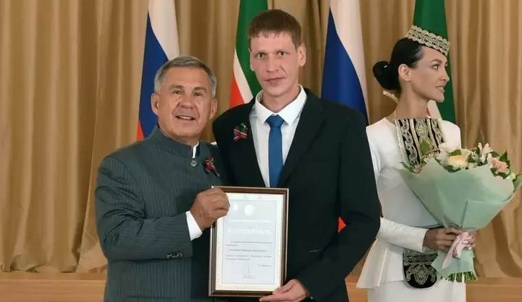 Руководитель нижнекамского отряда «След» был награждён президентом Татарстана