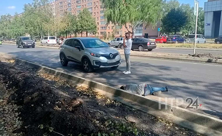 В Нижнекамске на пр. Строителей машина сбила мужчину