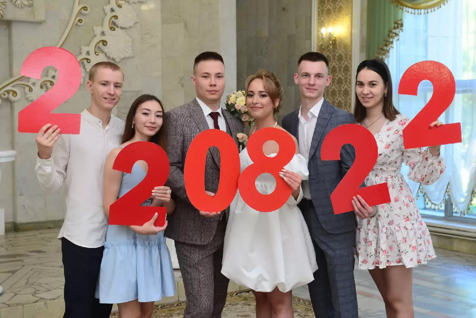 В «зеркальную» дату 15 пар зарегистрировали свой брак в Нижнекамске