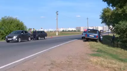 Двое детей были доставлены в больницу после ДТП на выезде из Нижнекамска