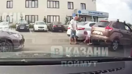 Под Казанью один водитель жестоко избил другого за то, что тот его подрезал
