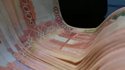 В Татарстане с 1 октября поднимут зарплаты чиновников