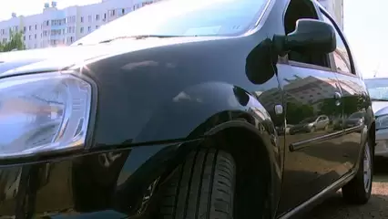 Нижнекамцев просят убрать машины рядом с 38-м лицеем - НТР 24