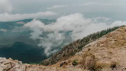 Туристка из Казани заблудилась во время прогулки на горе в Крыму