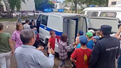 Воспитанники приюта «Балкыш» познакомились с работой нижнекамских полицейских - НТР 24