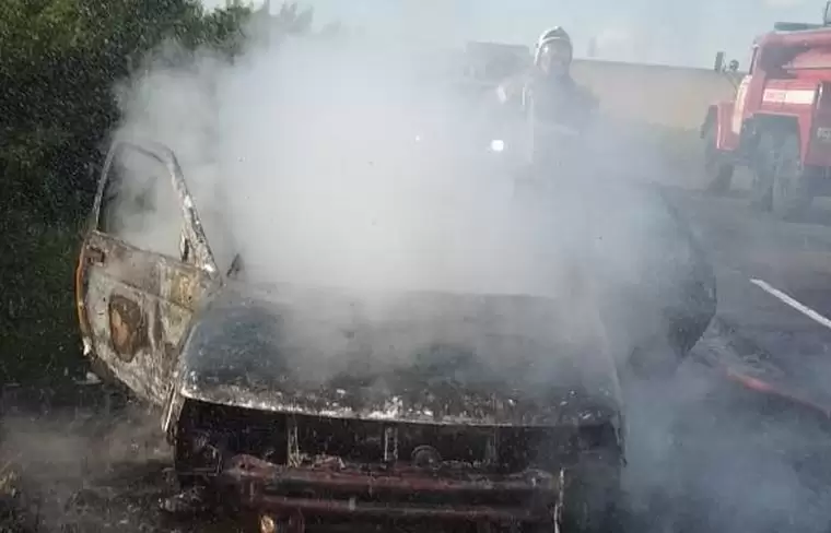 На трассе в Нижнекамском районе сгорела легковушка