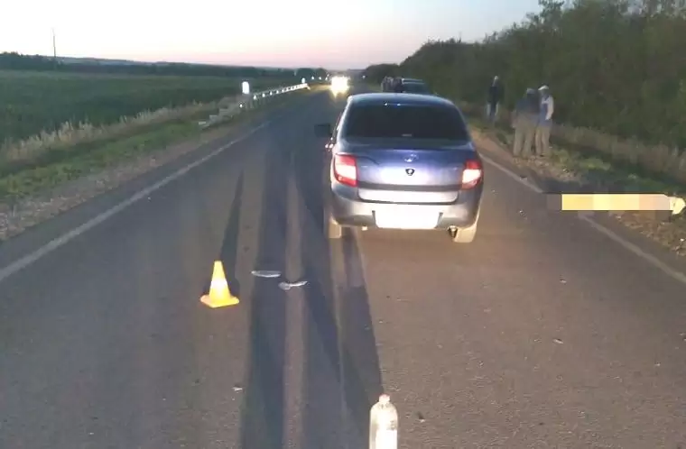 На трассе в Татарстане легковушка насмерть сбила подростка на велосипеде