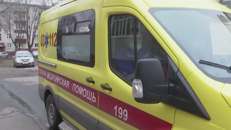 В Нижнекамске пенсионерка получила травмы после падения в автобусе из-за резкого торможения