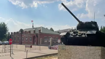 В Казани курсанты танкового училища встретили День знаний