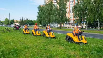 Более 1 300 школьников было трудоустроено на летних каникулах в Нижнекамске