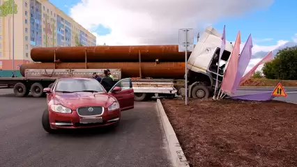 ДТП с фурой в Нижнекамске спровоцировал водитель «Ягуара»