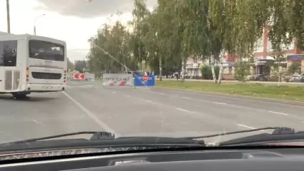 В Нижнекамске перекрыли участок дороги на пр. Химиков - НТР 24