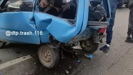 В Казани произошло массовое ДТП – пострадал пожилой мужчина
