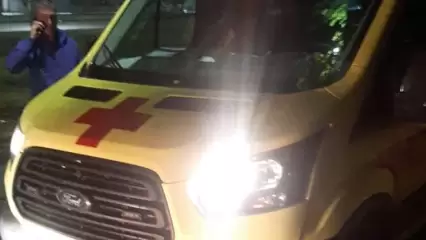 В Нижнекамске девушки-повара ночью по пути с работы спасли мужчину, пытавшегося покончить с собой - НТР 24