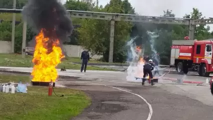 В Нижнекамске прошли соревнования пожарных дружин «Нижнекамскнефтехима» - НТР 24