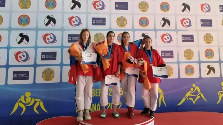 Татарстанские борцы привезли пять медалей из Казахстана