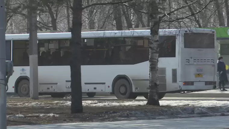 В Казани кондуктор и водитель помогли пассажирке, которой стало плохо в автобусе