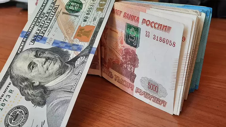 Молодая нижнекамка не захотела быть предательницей Родины и отдала мошенникам 200 тыс. рублей