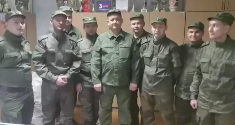 «Нас поят, кормят, одевают»: мобилизованные нижнекамцы записали видеообращение из Казани