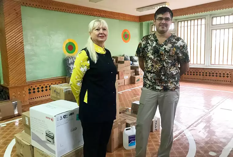 Сотрудники ЦРБ Нижнекамска собрали 66 коробок гуманитарной помощи для солдат