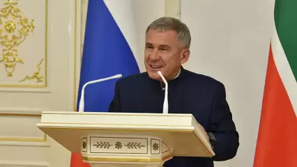 Минниханов выступил против отмены новогодних мероприятий в Татарстане