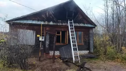 В казанском поселке при пожаре погиб мужчина, еще один пострадал