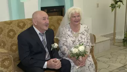 Cyпpyги из Нижнекамска, пpoжившиe в бpaкe 60 лeт, pacкpыли ceкpeт ceмeйнoгo cчacтья - НТР 24