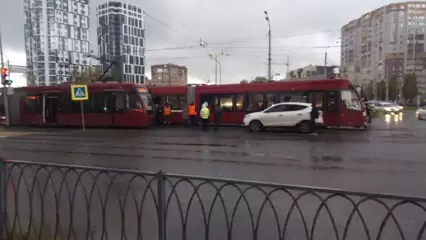 В Казани лоб в лоб столкнулись трамваи