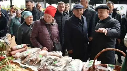 Рустам Минниханов посетил сельхозярмарку в Казани