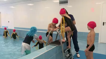 В нижнекамском детском саду после капремонта открылся обновлённый бассейн - НТР 24