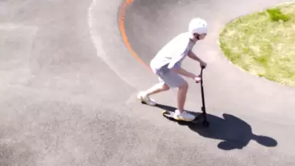 Нижнекамским самокатчикам и скейтбордистам напомнили о штрафах, которые им могут выписать - НТР 24