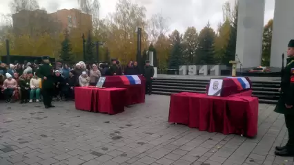 В Нижнекамске прощаются с погибшими на Украине контрактниками Шавкатом Маняповым и Евгением Полшковым - НТР 24