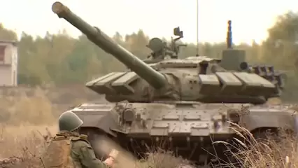 Мобилизованные татарстанцы проходят обкатку танками на полигоне в Казани