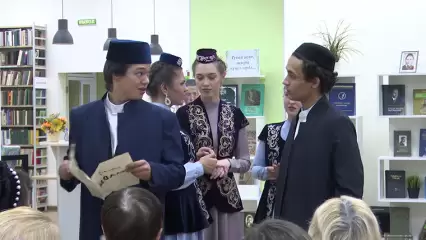 Студенты из Казани показали нижнекамским школьникам спектакль о жизни Тукая