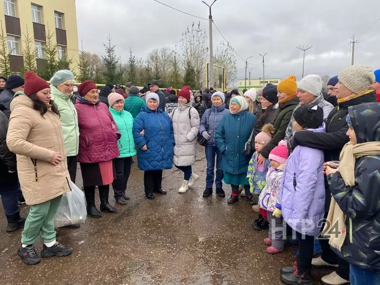 Новости нижнекамска сегодня последние. Нижнекамск мобилизация 31.10.2022. Нижнекамск люди. Отправка мобилизованных Нижнекамск 31 10 22 +фото.